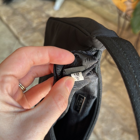 Prada Tessuto Nylon Re-Edition 2000 Mini Black - Picture 9 of 12